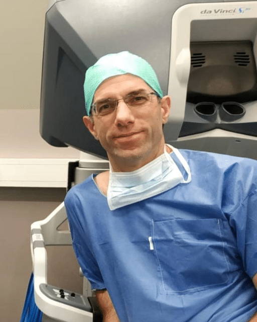 Проф. Гион Бахар - зав. отделением челюстно-лицевой хирургии, медцентр им. Рабина в Израиле